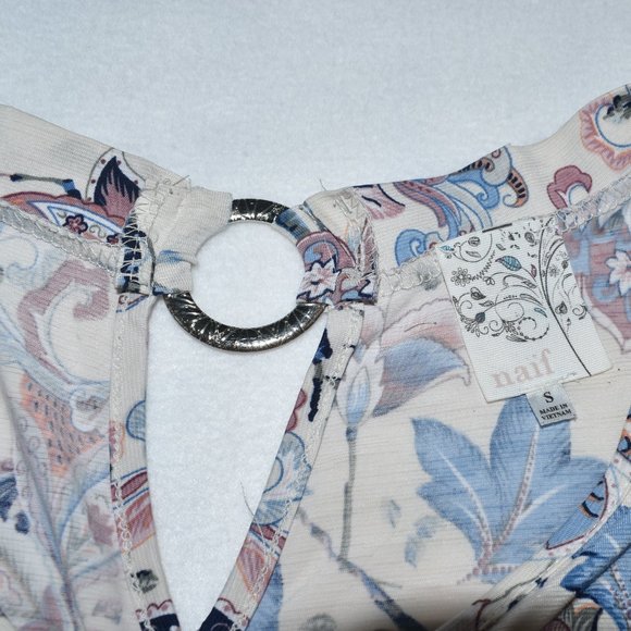 NAIF Women Top Sz S Floral VNeck Stretch Knit Short Slit Sleeve - Picture 7 of 7